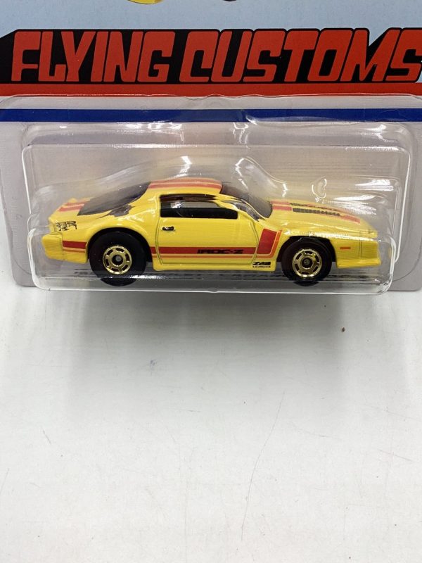 Hot wheels 2022 Flying Customs 85 Chevrolet Camaro IROC-Z 155G Fashion