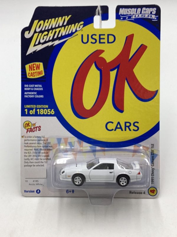 Johnny Lightning Muscle Cars USA 1991 Chevy Camaro Z28 1LE White 230B Online now