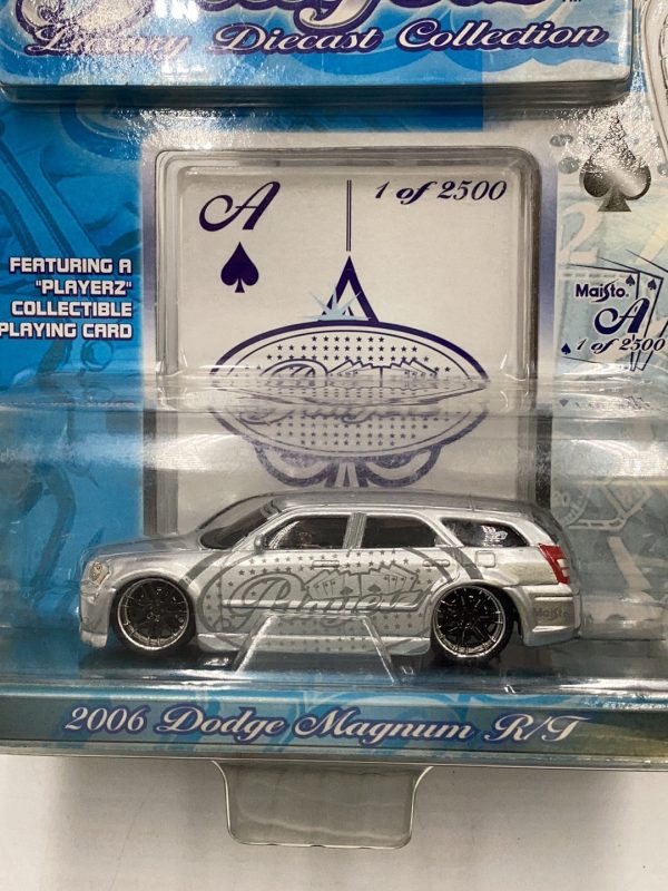 Maisto Playerz Luxury DIECAST Collection 2006 Dodge Magnum R T Discount