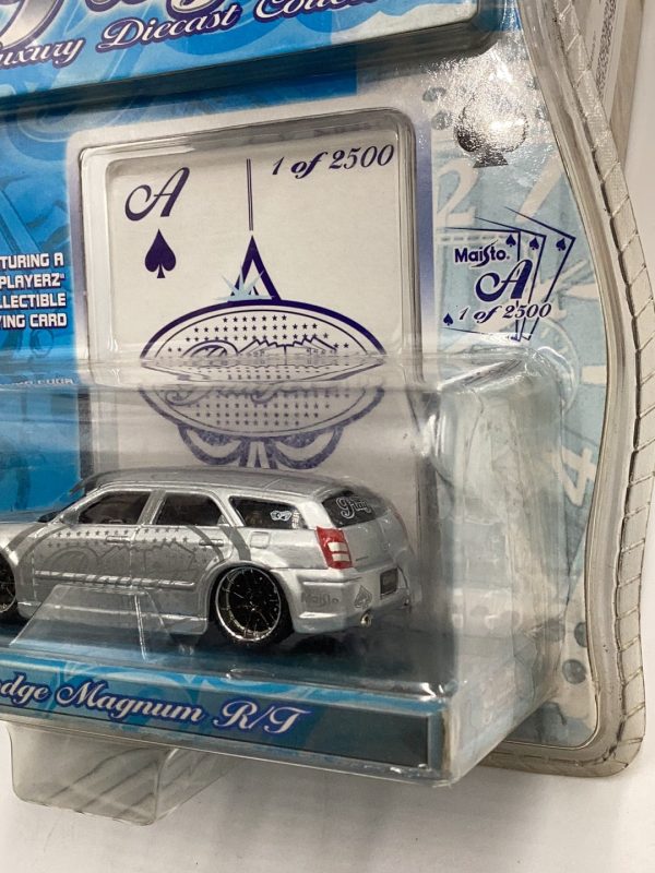 Maisto Playerz Luxury DIECAST Collection 2006 Dodge Magnum R T Discount